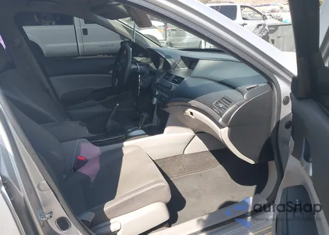 2011 Honda Accord 2.4 Lx z USA, uszkodzony, nr VIN 1HGCP2F33BA031697